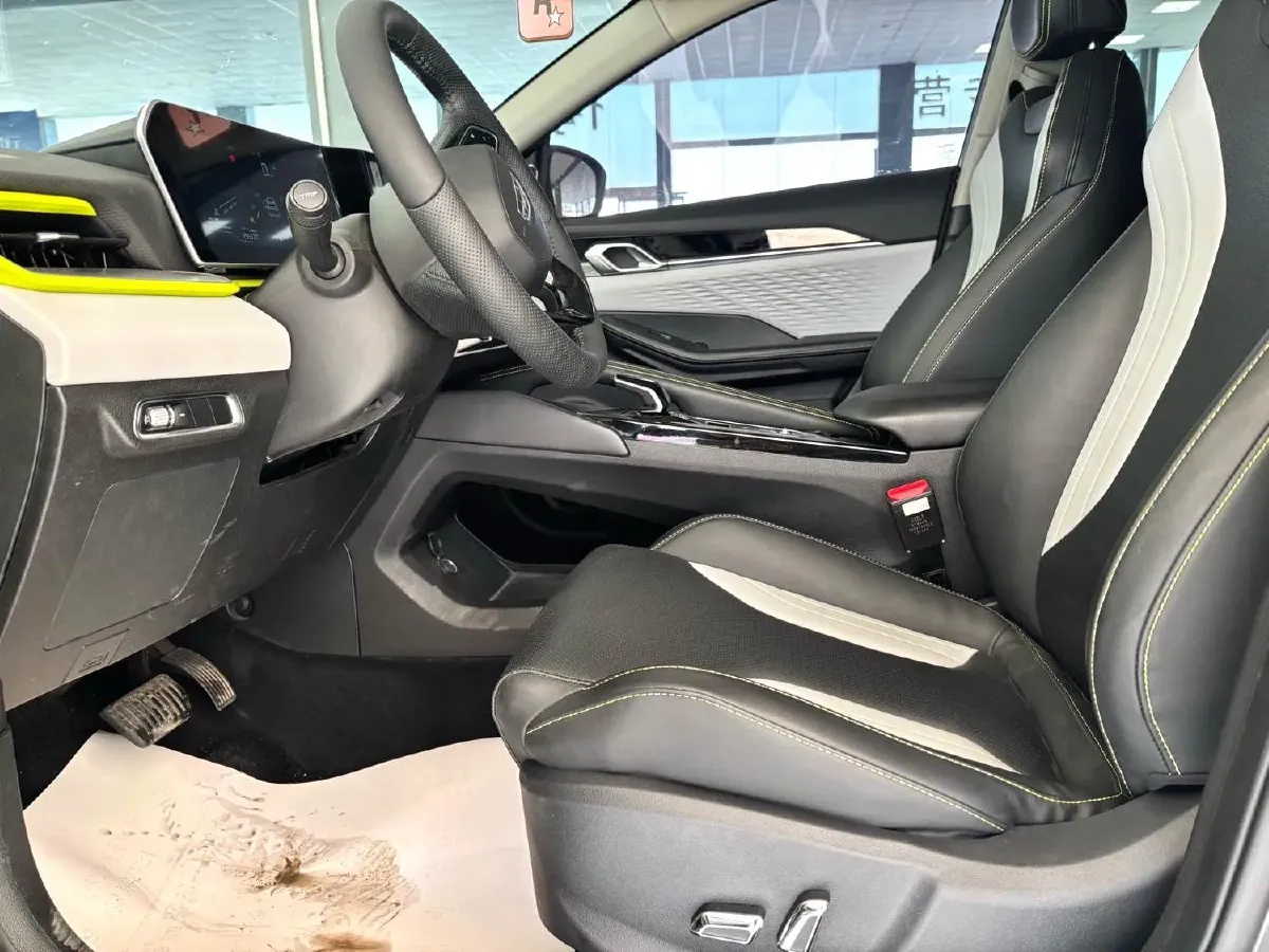 2023 Geely Coolray 1.5T 181HP L4 7DCT,autocango,china used car exporter,china ev exporter,chinese used car exporter,chinese used ev exporter