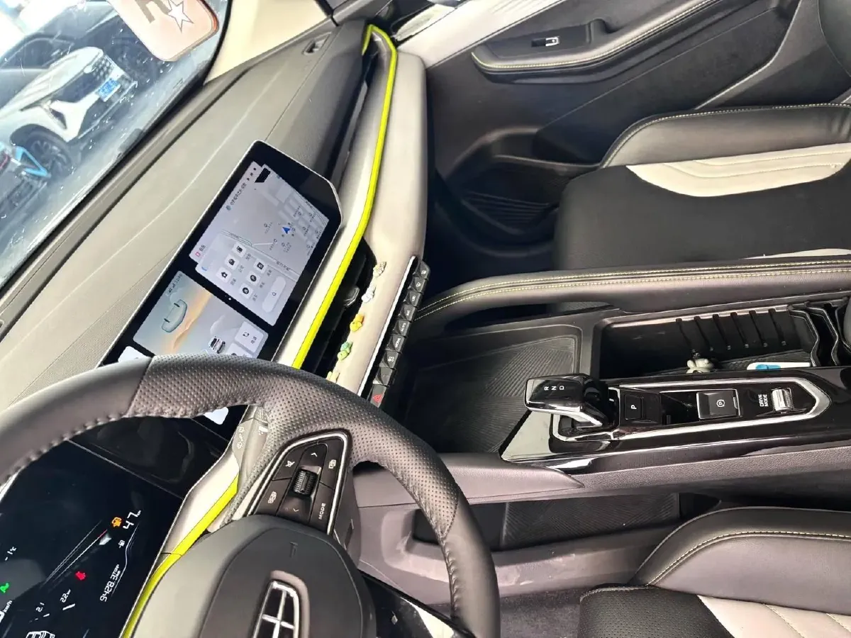 2023 Geely Coolray 1.5T 181HP L4 7DCT,autocango,china used car exporter,china ev exporter,chinese used car exporter,chinese used ev exporter