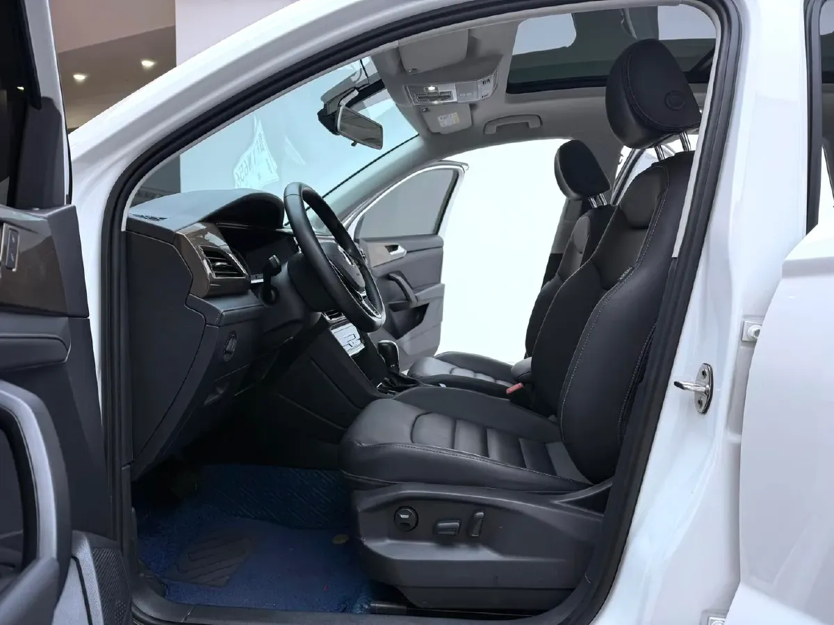 2021 Volkswagen Tharu 1.4T 150HP L4 7DCT,autocango,china used car exporter,china ev exporter,chinese used car exporter,chinese used ev exporter