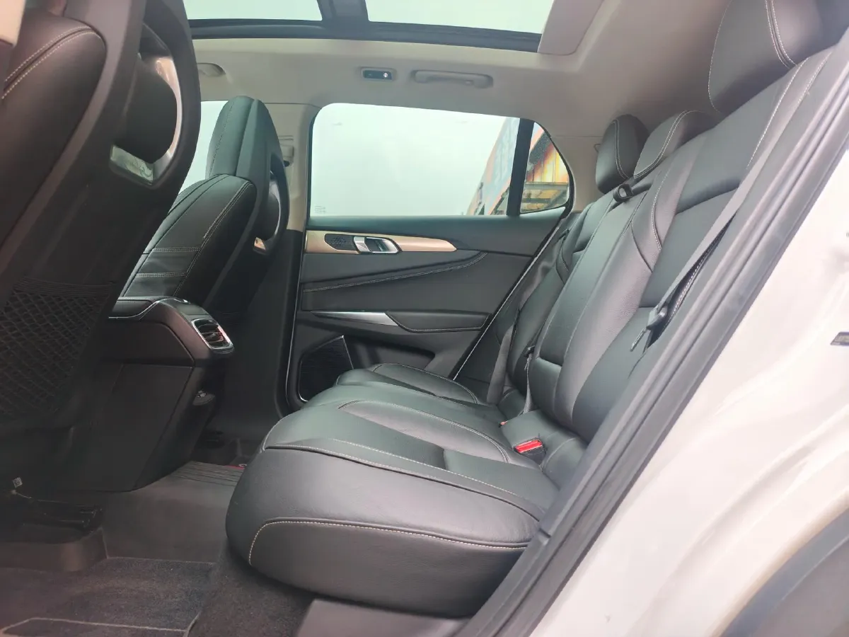 2017 Zotye SR9 2.0T 190HP L4 6DCT,autocango,china used car exporter,china ev exporter,chinese used car exporter,chinese used ev exporter