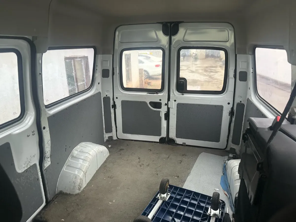 2021 MAXUS XinTu V80 2.0T 139HP L4 6MT,autocango,china used car exporter,china ev exporter,chinese used car exporter,chinese used ev exporter