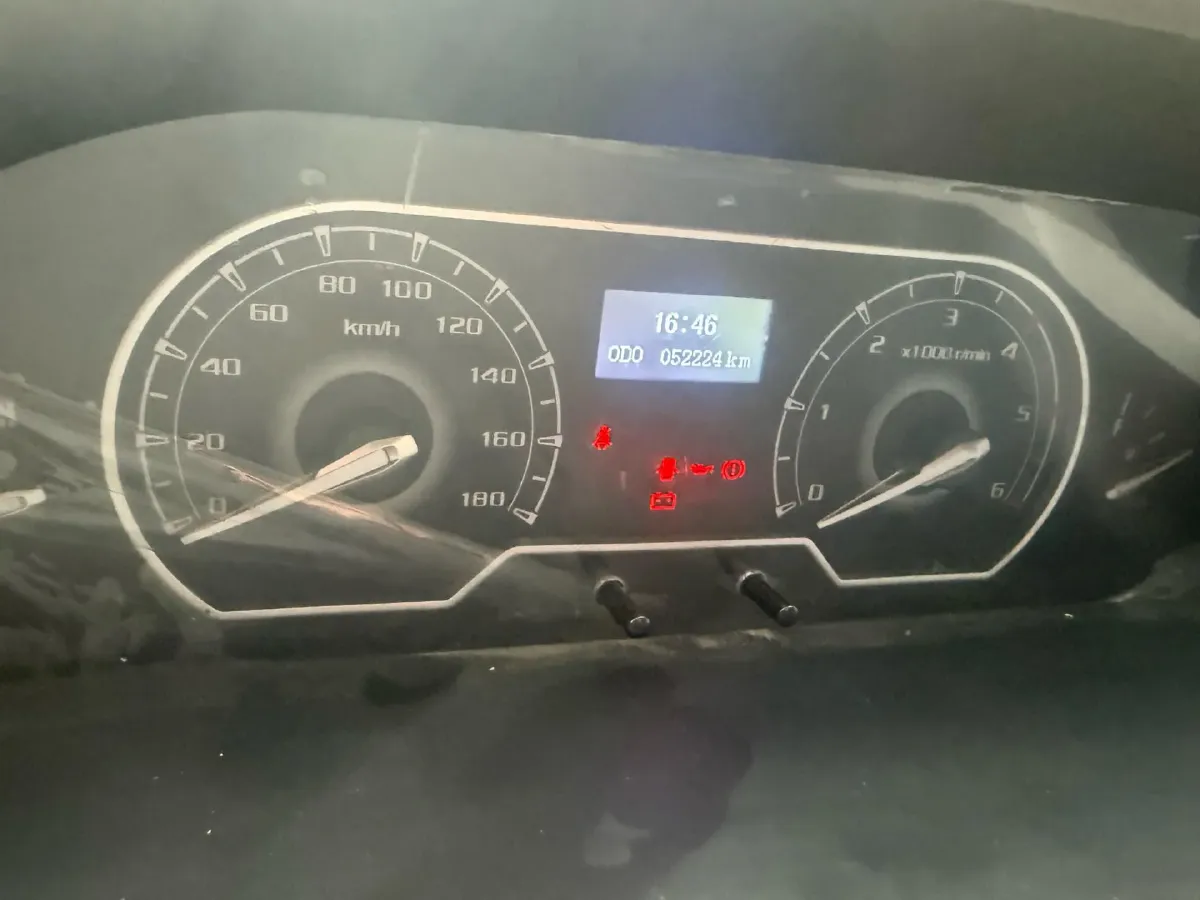 2021 MAXUS XinTu V80 2.0T 139HP L4 6MT,autocango,china used car exporter,china ev exporter,chinese used car exporter,chinese used ev exporter