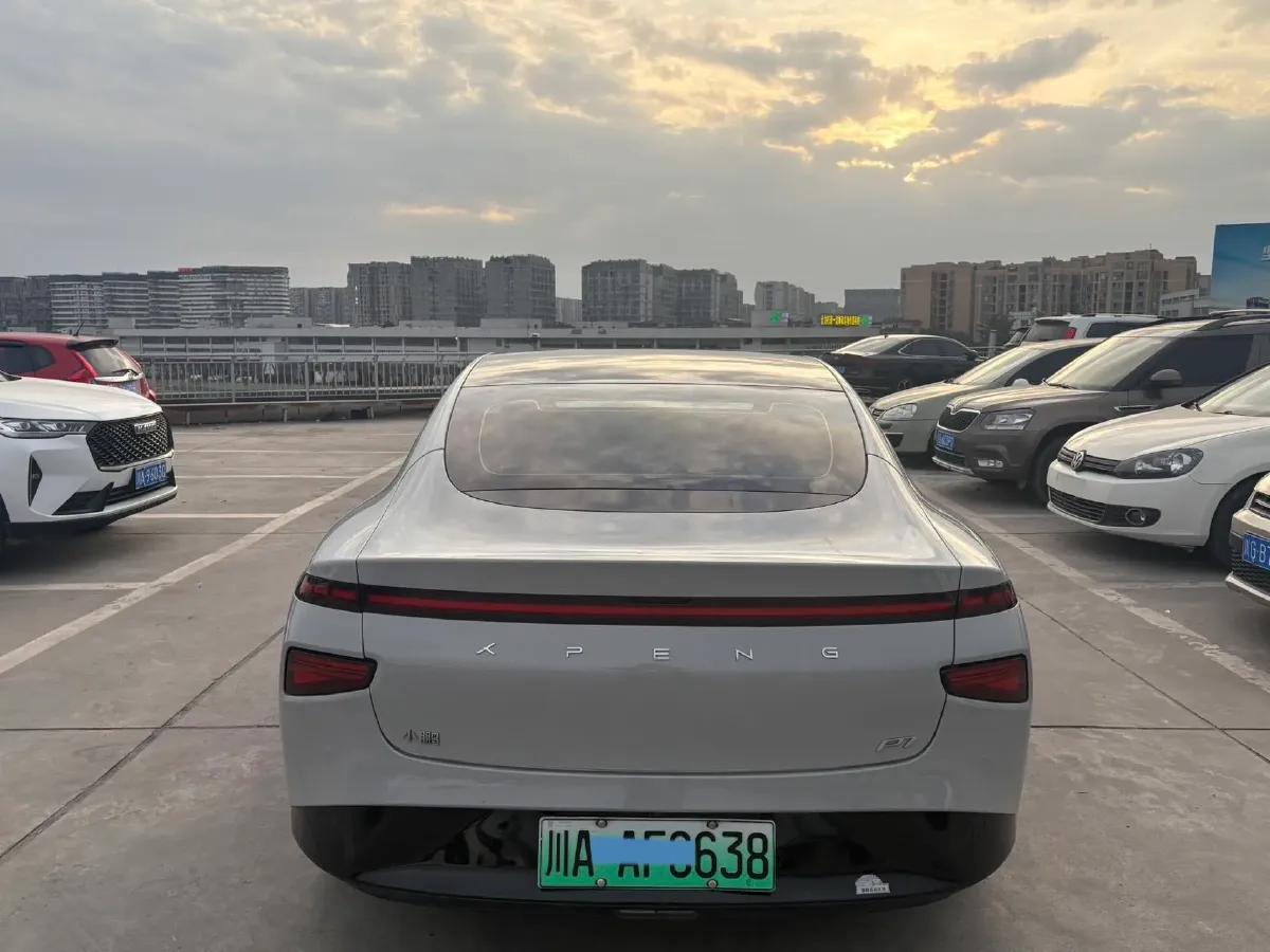 2022 Xpeng P7 BEV 83.1KWH,autocango,china used car exporter,china ev exporter,chinese used car exporter,chinese used ev exporter