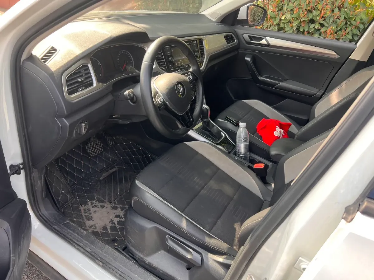 2019 Volkswagen T-Roc 1.4T 131HP L4 7DCT,autocango,china used car exporter,china ev exporter,chinese used car exporter,chinese used ev exporter