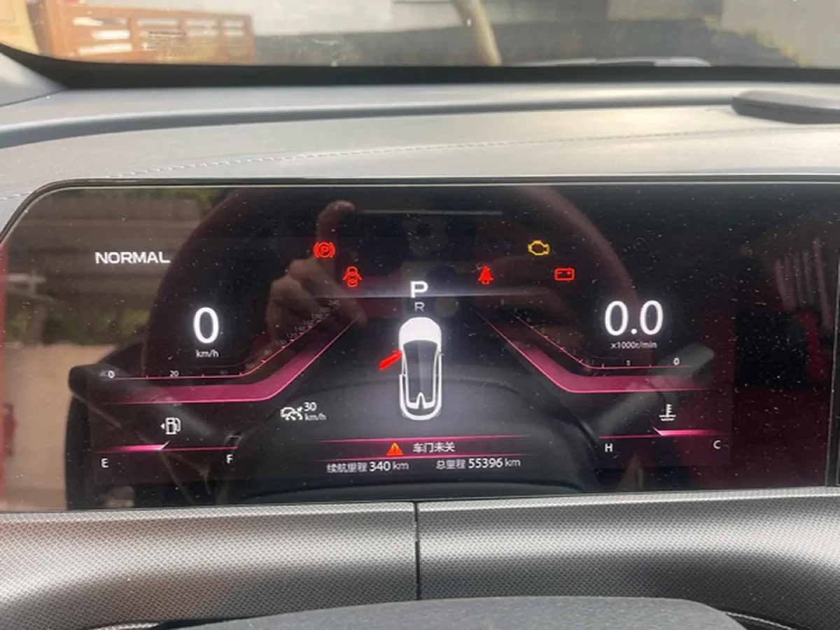 2020 ChangAn UNI-T 1.5T 180HP L4 7DCT,autocango,china used car exporter,china ev exporter,chinese used car exporter,chinese used ev exporter