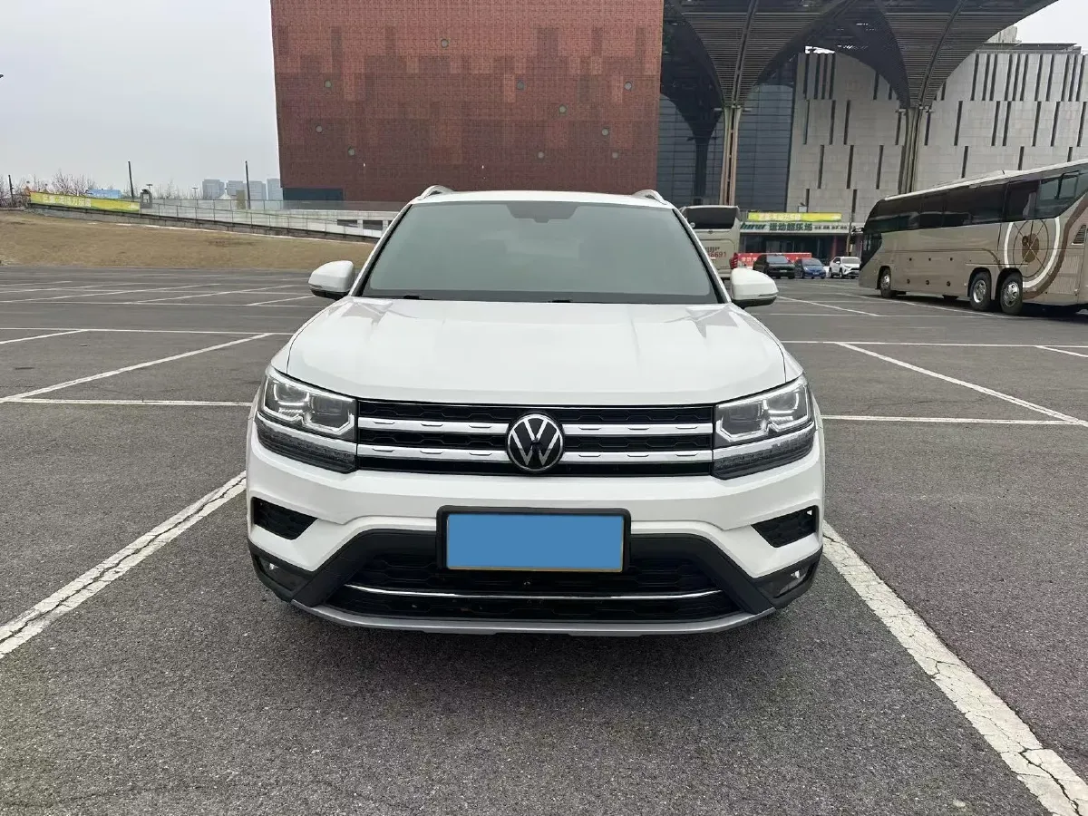 2021 Volkswagen Tharu 2.0T 186HP L4 7DCT,autocango,china used car exporter,china ev exporter,chinese used car exporter,chinese used ev exporter