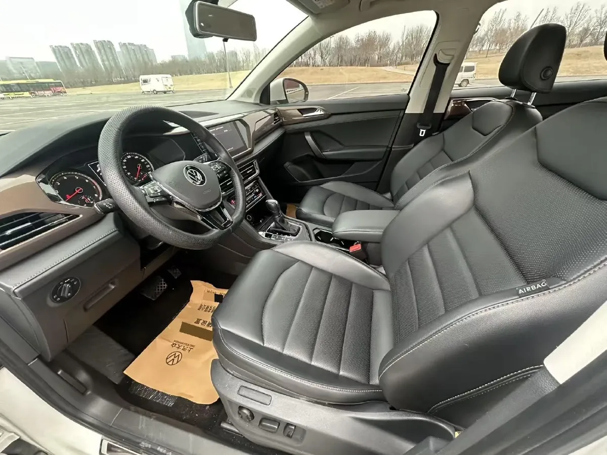 2021 Volkswagen Tharu 2.0T 186HP L4 7DCT,autocango,china used car exporter,china ev exporter,chinese used car exporter,chinese used ev exporter