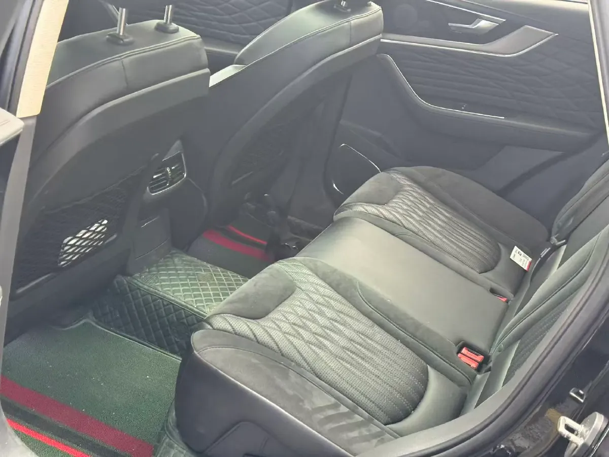 2022 HongQi HS5 2.0T 224HP L4 6AT,autocango,china used car exporter,china ev exporter,chinese used car exporter,chinese used ev exporter