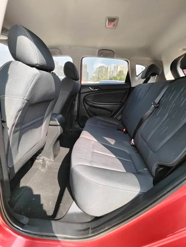 2017 Landwind X2 1.6L 125HP L4 4AT,autocango,china used car exporter,china ev exporter,chinese used car exporter,chinese used ev exporter