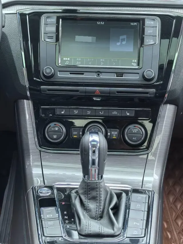 2017 Volkswagen Passat 1.8T 180HP L4 7DCT,autocango,china used car exporter,china ev exporter,chinese used car exporter,chinese used ev exporter