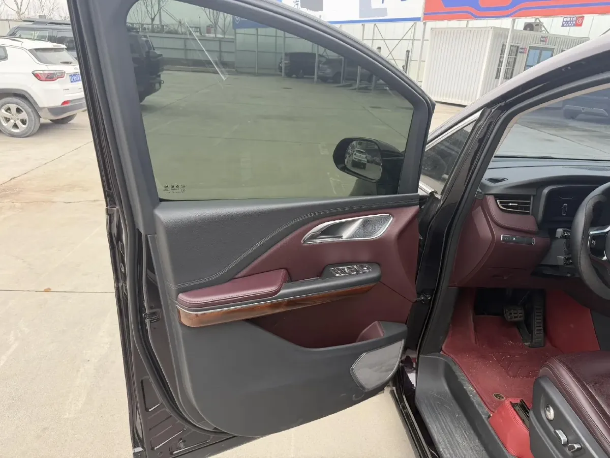 2023 HongQi HQ9 2.0T 252HP L4 8AT,autocango,china used car exporter,china ev exporter,chinese used car exporter,chinese used ev exporter