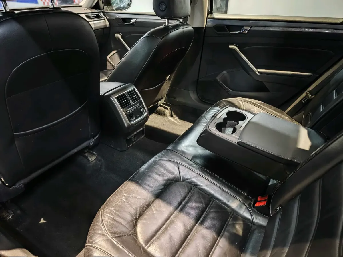 2017 Volkswagen Passat 1.4T 150HP L4 7DCT,autocango,china used car exporter,china ev exporter,chinese used car exporter,chinese used ev exporter