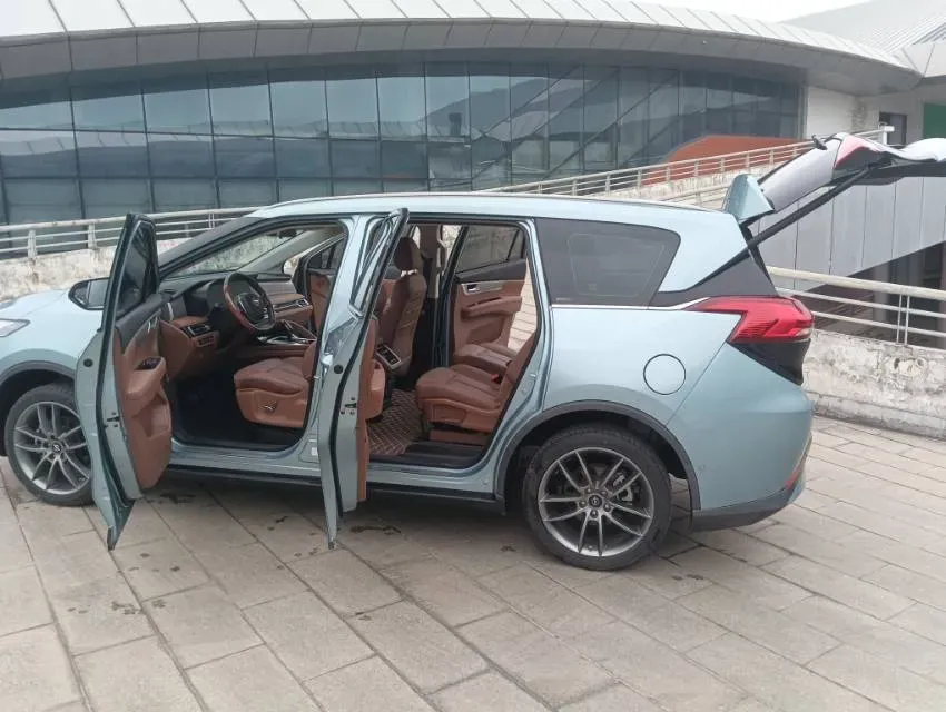 2020 HaiMa 7X 1.6T 195HP L4 6AT,autocango,china used car exporter,china ev exporter,chinese used car exporter,chinese used ev exporter