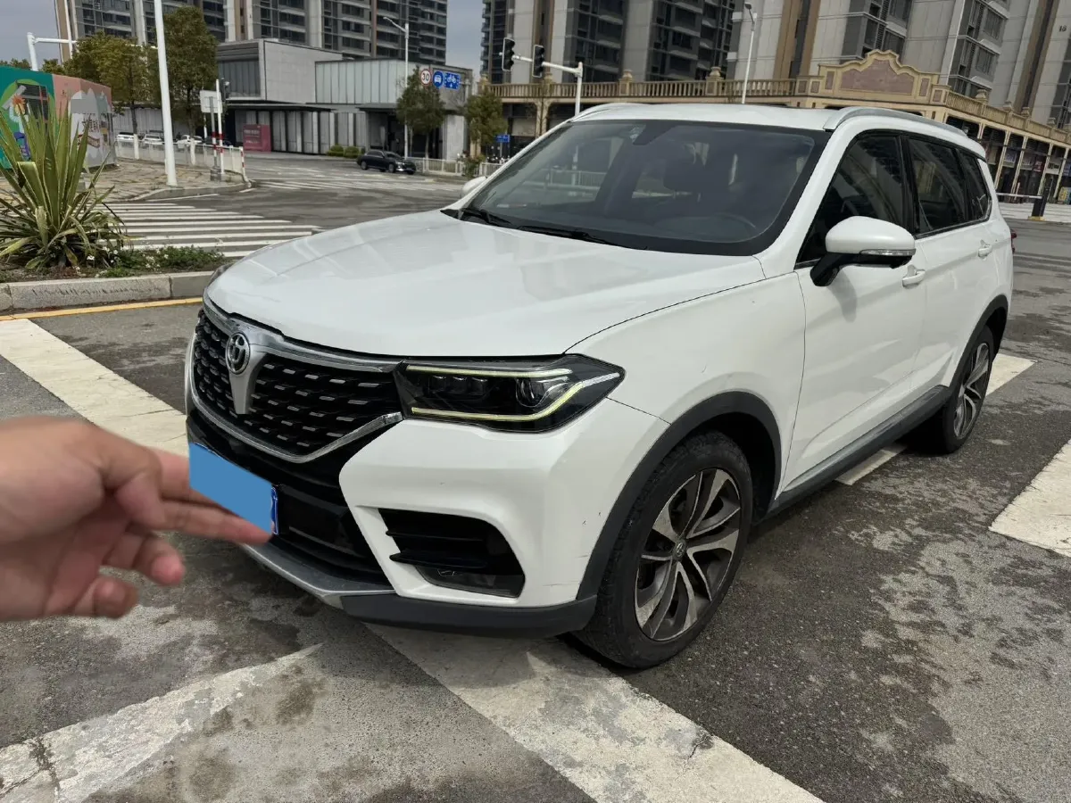 2018 Brilliance Auto V7 1.6T 204HP L4 7DCT,autocango,china used car exporter,china ev exporter,chinese used car exporter,chinese used ev exporter