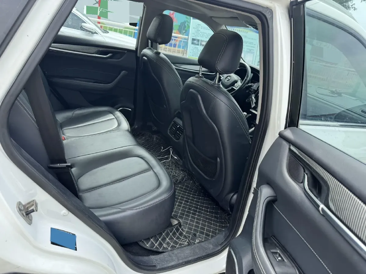 2018 Brilliance Auto V7 1.6T 204HP L4 7DCT,autocango,china used car exporter,china ev exporter,chinese used car exporter,chinese used ev exporter