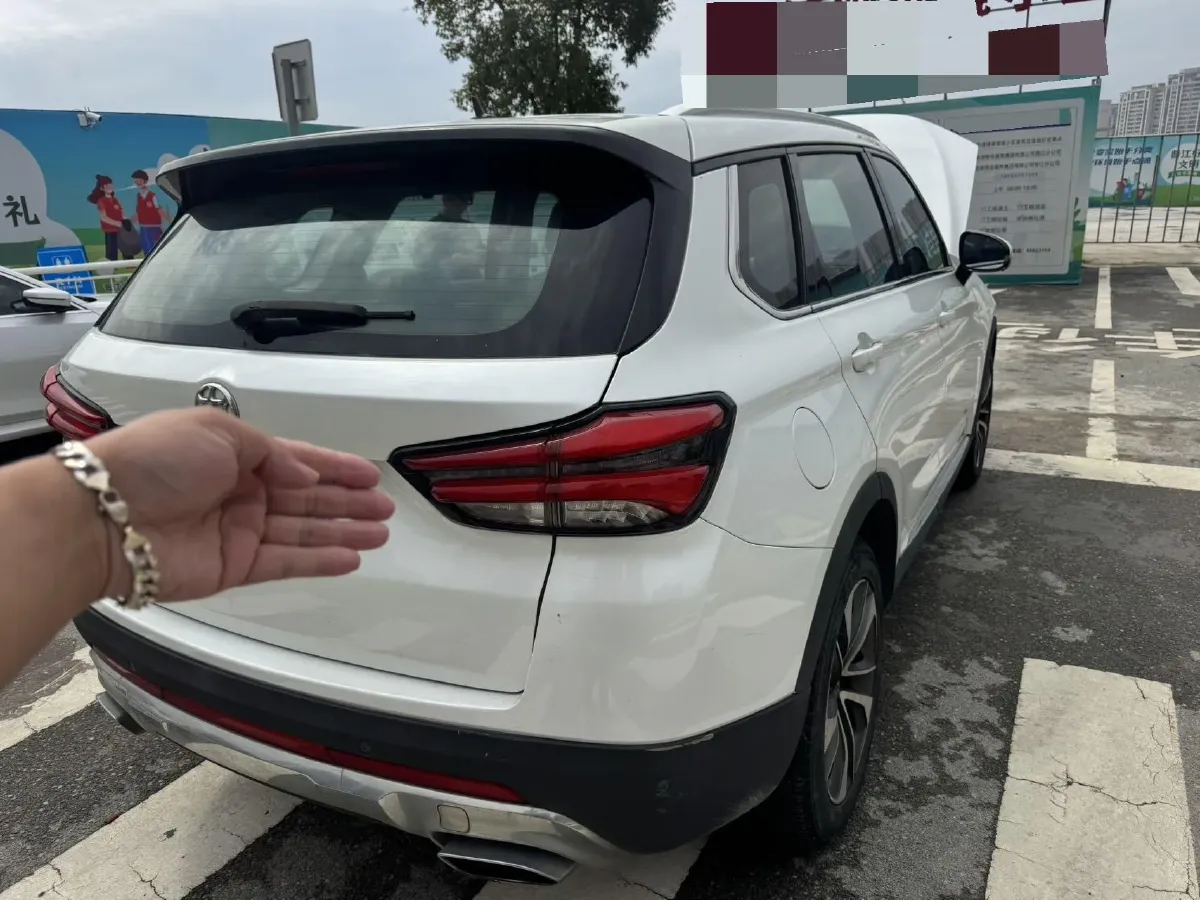 2018 Brilliance Auto V7 1.6T 204HP L4 7DCT,autocango,china used car exporter,china ev exporter,chinese used car exporter,chinese used ev exporter