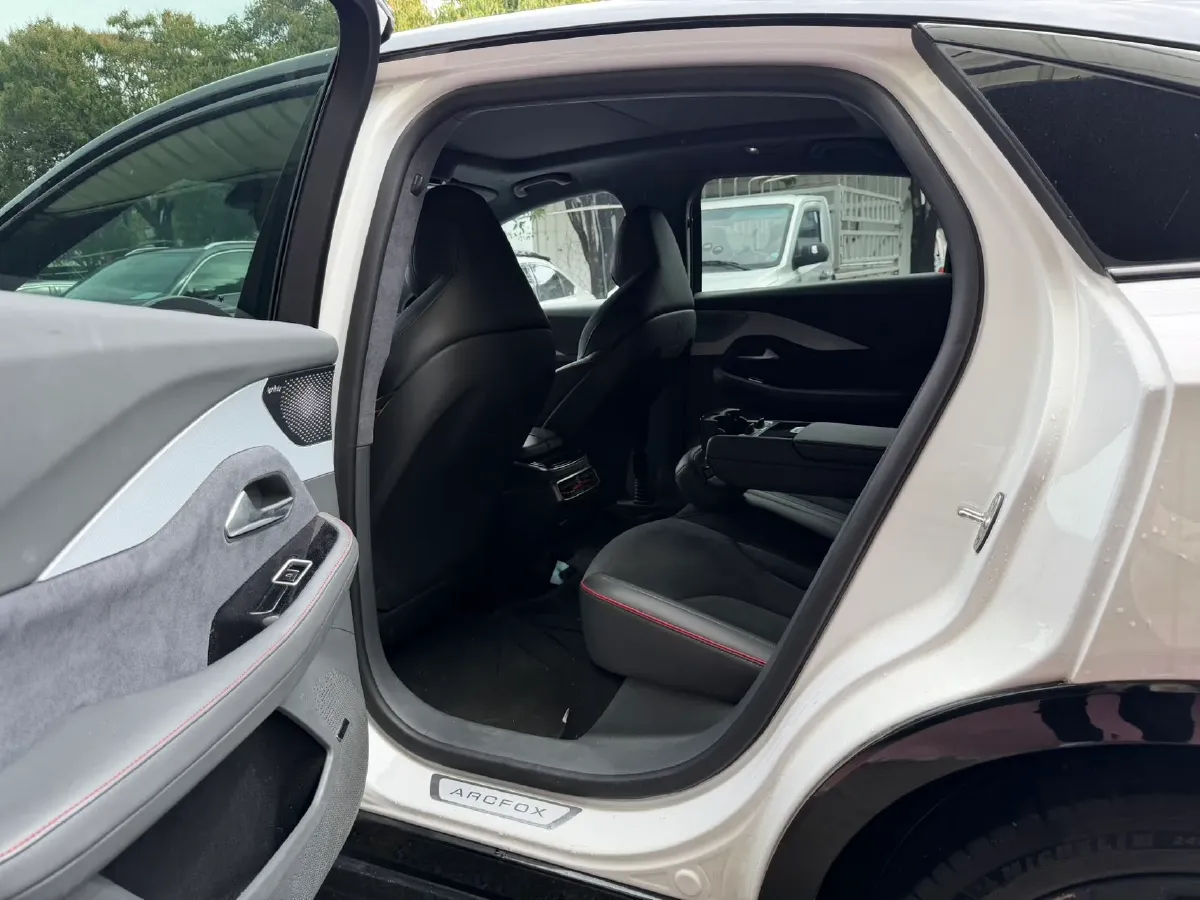 2022 ARCFOX αS BEV 74.5KWH,autocango,china used car exporter,china ev exporter,chinese used car exporter,chinese used ev exporter