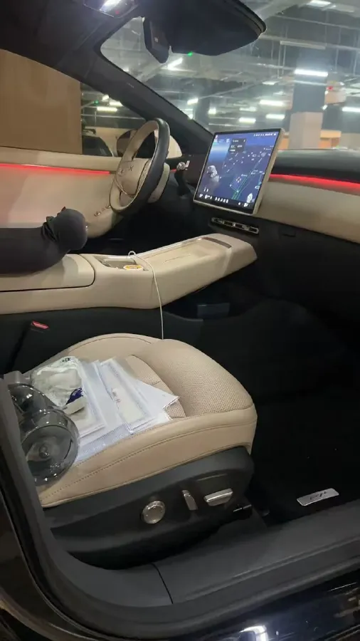 2024 Xpeng P7+ BEV 60.7KWH,autocango,china used car exporter,china ev exporter,chinese used car exporter,chinese used ev exporter