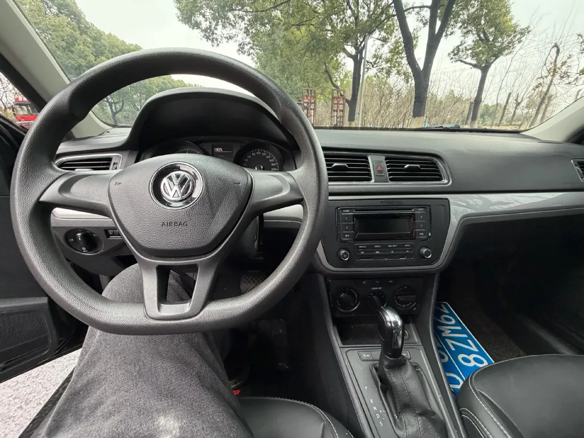 2017 Volkswagen Lavida 1.6L 110HP L4 6AT,autocango,china used car exporter,china ev exporter,chinese used car exporter,chinese used ev exporter