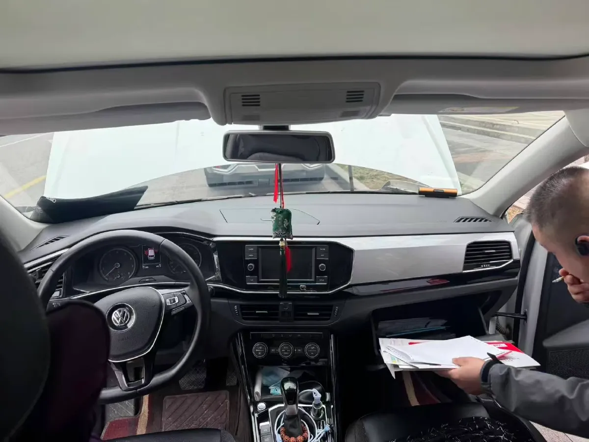 2019 Jeep Cherokee 2.0T 234HP L4 9AT,autocango,china used car exporter,china ev exporter,chinese used car exporter,chinese used ev exporter