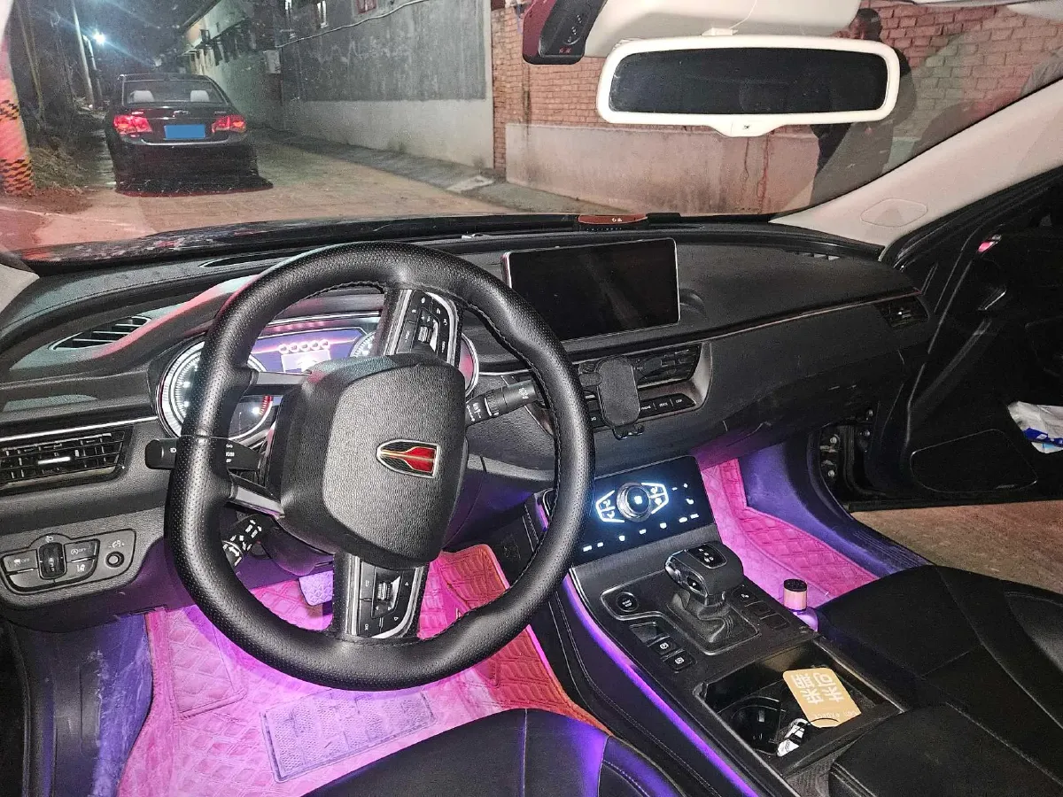 2022 HongQi H5 1.8T 197HP L4 6AT,autocango,china used car exporter,china ev exporter,chinese used car exporter,chinese used ev exporter