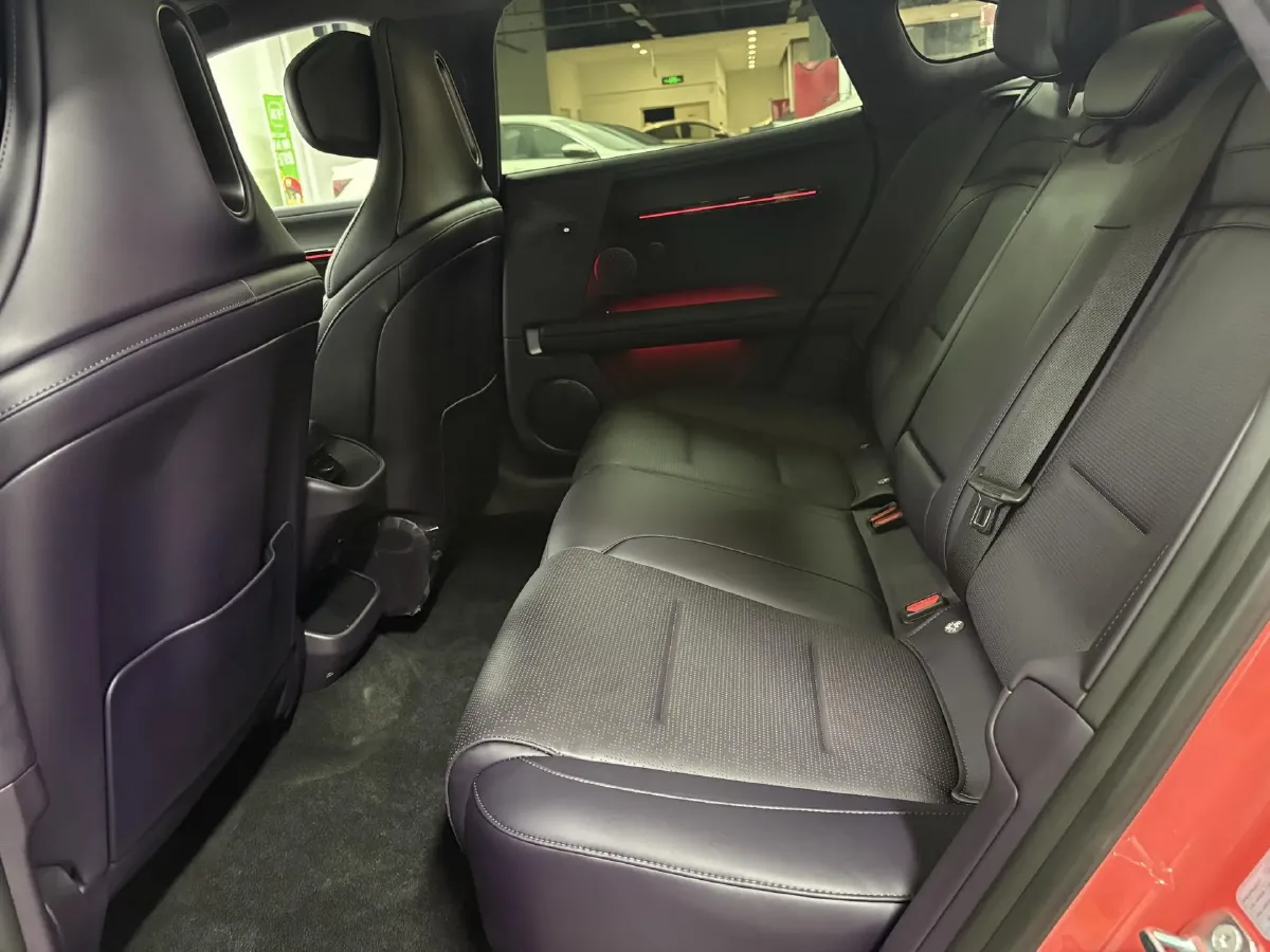 2025 Avatr 06 REEV 156HP REEV,autocango,china used car exporter,china ev exporter,chinese used car exporter,chinese used ev exporter