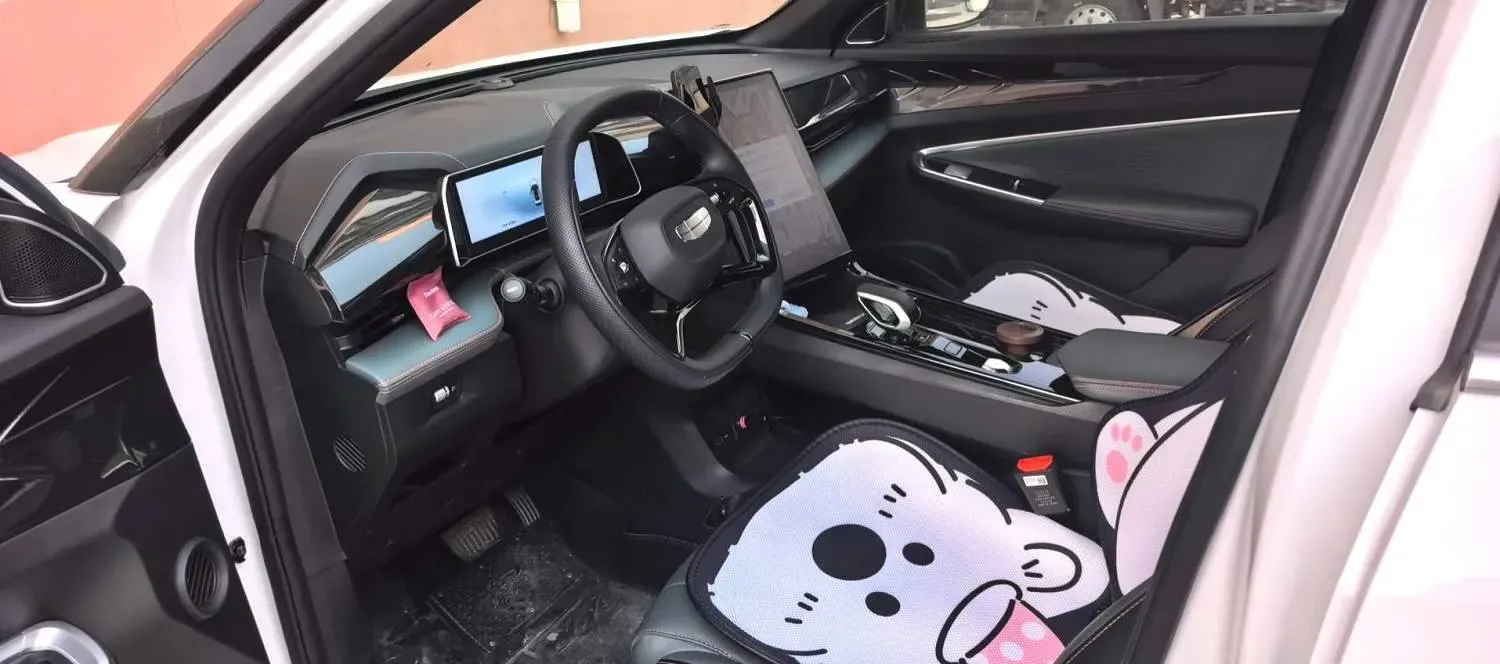 2023 Geely Azkarra 1.5T 181HP L4 7DCT,autocango,china used car exporter,china ev exporter,chinese used car exporter,chinese used ev exporter