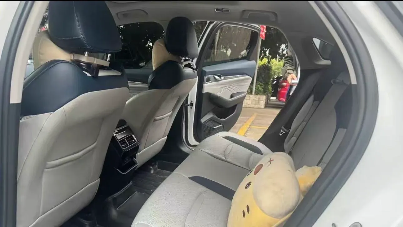 2021 Geely Preface 2.0T 190HP L4 7DCT,autocango,china used car exporter,china ev exporter,chinese used car exporter,chinese used ev exporter