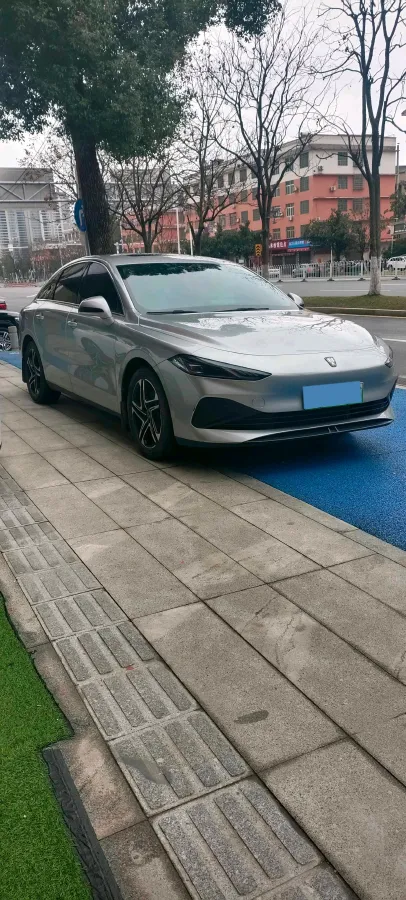 2025 Roewe D7 1.5L 112HP L4 1DHT PHEV 19.7KWH,autocango,china used car exporter,china ev exporter,chinese used car exporter,chinese used ev exporter