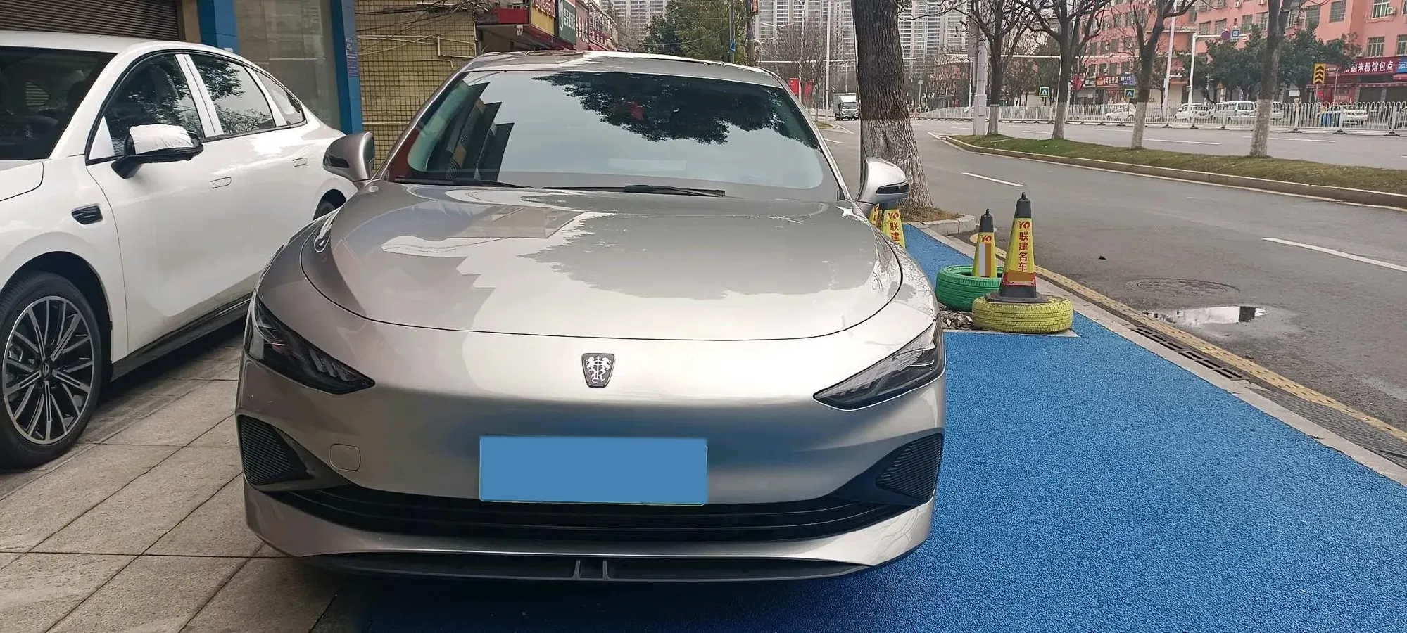 2025 Roewe D7 1.5L 112HP L4 1DHT PHEV 19.7KWH,autocango,china used car exporter,china ev exporter,chinese used car exporter,chinese used ev exporter