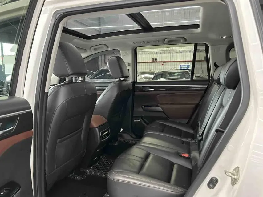 2017 GAC Trumpchi GS8 2.0T 201HP L4 6AT,autocango,china used car exporter,china ev exporter,chinese used car exporter,chinese used ev exporter