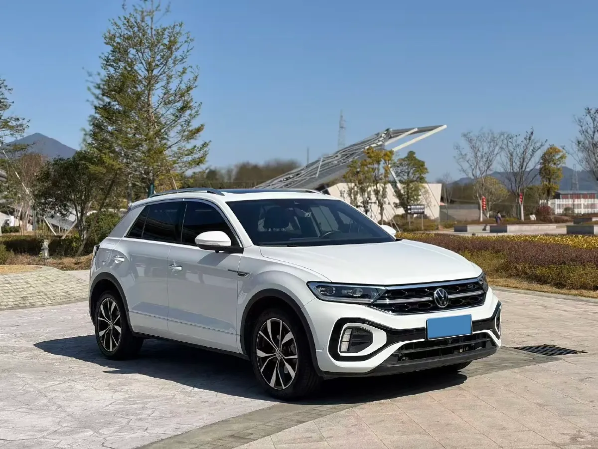 2023 Volkswagen T-Roc 1.5T 160HP L4 7DCT,autocango,china used car exporter,china ev exporter,chinese used car exporter,chinese used ev exporter