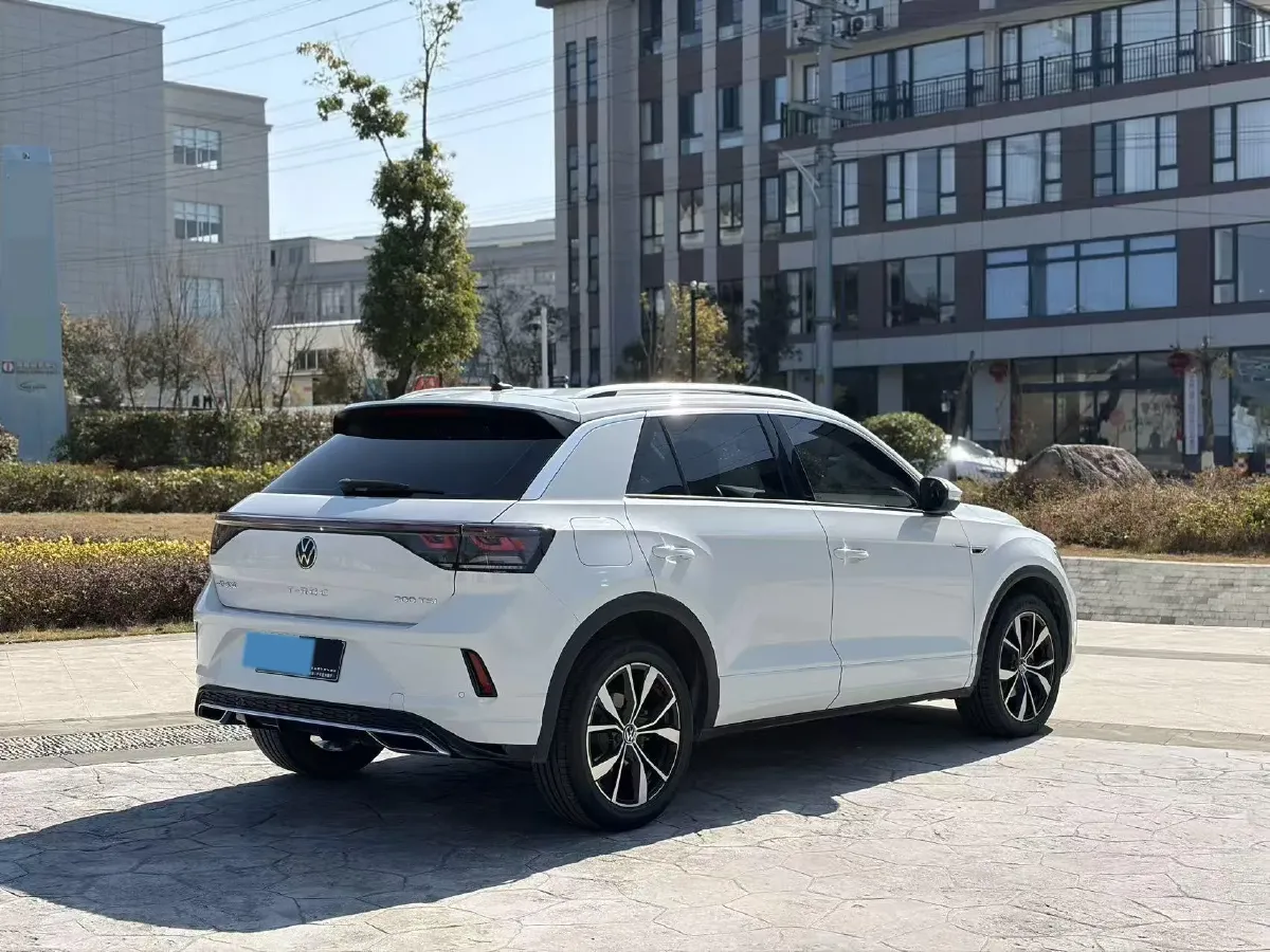 2023 Volkswagen T-Roc 1.5T 160HP L4 7DCT,autocango,china used car exporter,china ev exporter,chinese used car exporter,chinese used ev exporter
