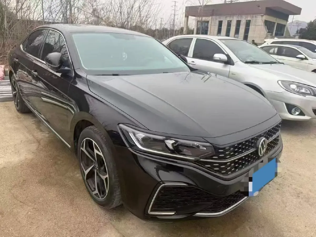 2024 Volkswagen Passat 2.0T 220HP L4 7DCT,autocango,china used car exporter,china ev exporter,chinese used car exporter,chinese used ev exporter