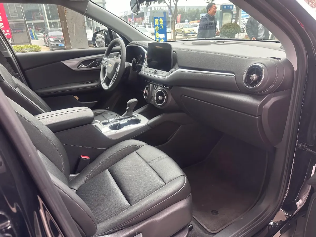 2023 Chevrolet Blazer 2.0T 237HP L4 9AT,autocango,china used car exporter,china ev exporter,chinese used car exporter,chinese used ev exporter