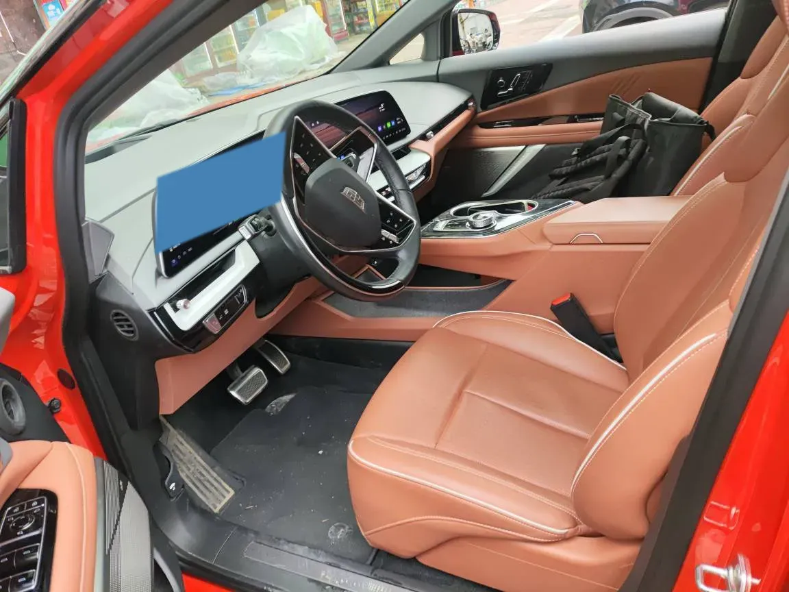 2024 Cadillac OPTIQ BEV 79.7KWH,autocango,china used car exporter,china ev exporter,chinese used car exporter,chinese used ev exporter