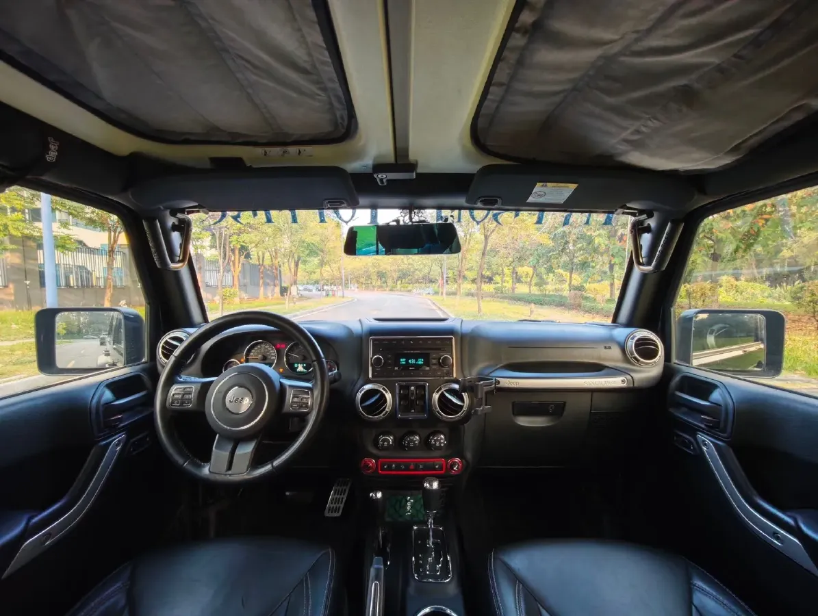 2017 Jeep Wrangler 3.6L 284HP V6 5AT,autocango,china used car exporter,china ev exporter,chinese used car exporter,chinese used ev exporter