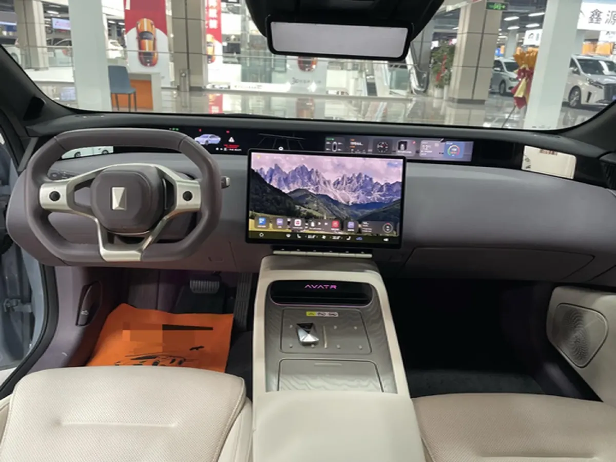 2025 Avatr 12 1.5T 156HP L4 REEV 39.05KWH,autocango,china used car exporter,china ev exporter,chinese used car exporter,chinese used ev exporter