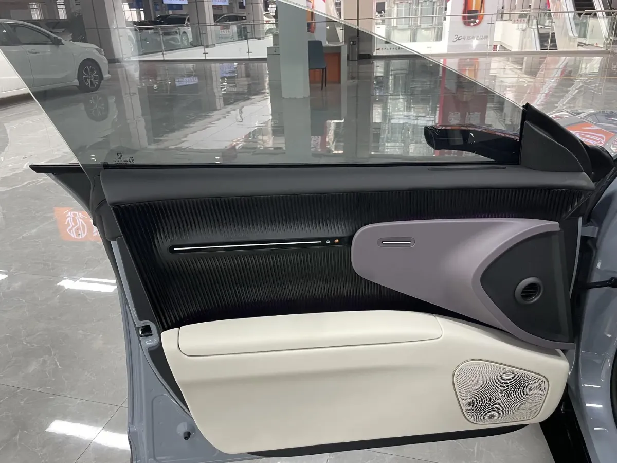 2025 Avatr 12 1.5T 156HP L4 REEV 39.05KWH,autocango,china used car exporter,china ev exporter,chinese used car exporter,chinese used ev exporter