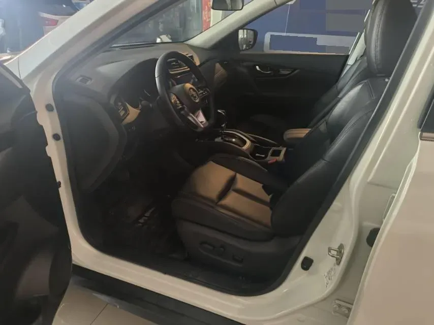 2023 Nissan X-Trail 2.0L 151HP L4 CVT,autocango,china used car exporter,china ev exporter,chinese used car exporter,chinese used ev exporter