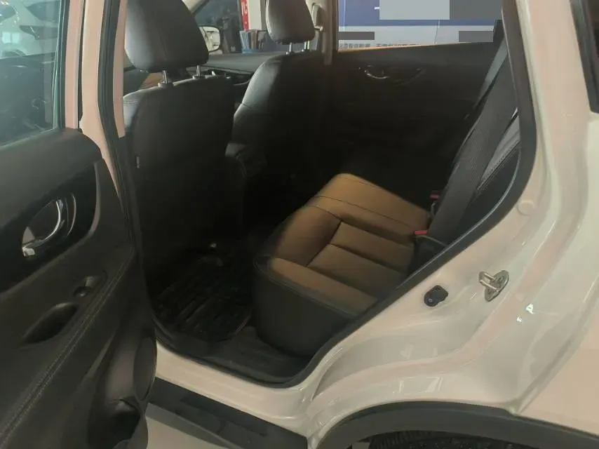 2023 Nissan X-Trail 2.0L 151HP L4 CVT,autocango,china used car exporter,china ev exporter,chinese used car exporter,chinese used ev exporter