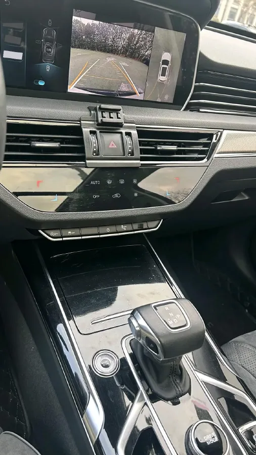 2022 HongQi HS5 2.0T 224HP L4 6AT,autocango,china used car exporter,china ev exporter,chinese used car exporter,chinese used ev exporter