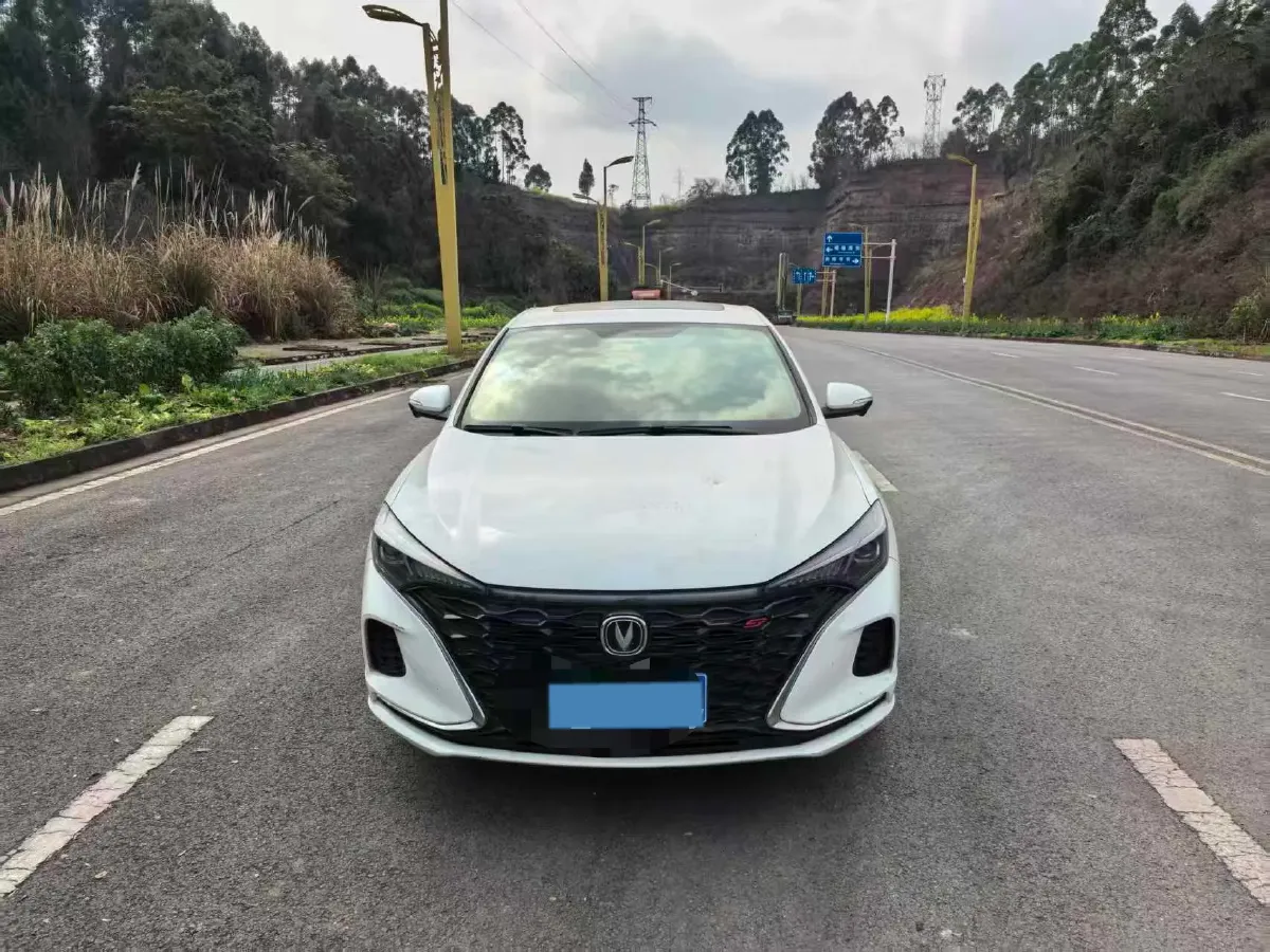 2021 ChangAn Eado 1.4T 160HP L4 7DCT,autocango,china used car exporter,china ev exporter,chinese used car exporter,chinese used ev exporter