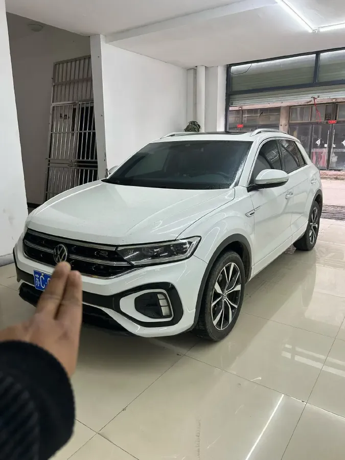 2024 Volkswagen T-Roc 1.5T 160HP L4 7DCT,autocango,china used car exporter,china ev exporter,chinese used car exporter,chinese used ev exporter