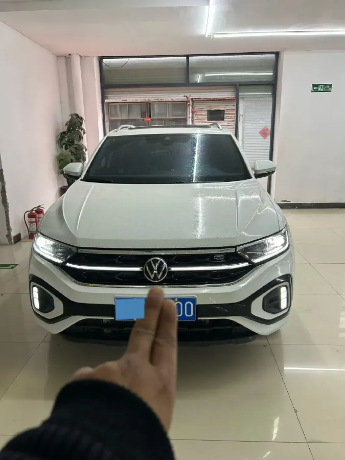 2024 Volkswagen T-Roc 1.5T 160HP L4 7DCT,autocango,china used car exporter,china ev exporter,chinese used car exporter,chinese used ev exporter