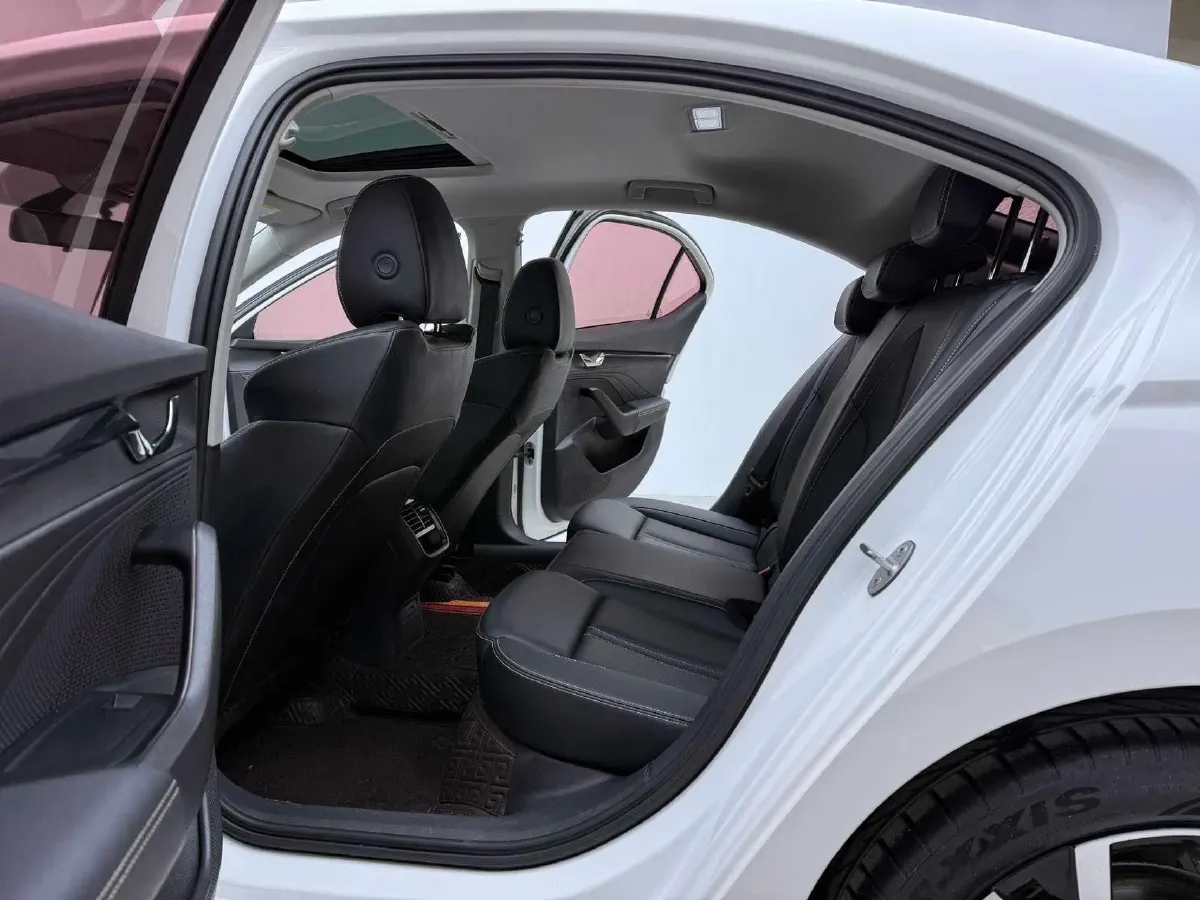 2021 Skoda Octavia 1.4T 150HP L4 7DCT,autocango,china used car exporter,china ev exporter,chinese used car exporter,chinese used ev exporter