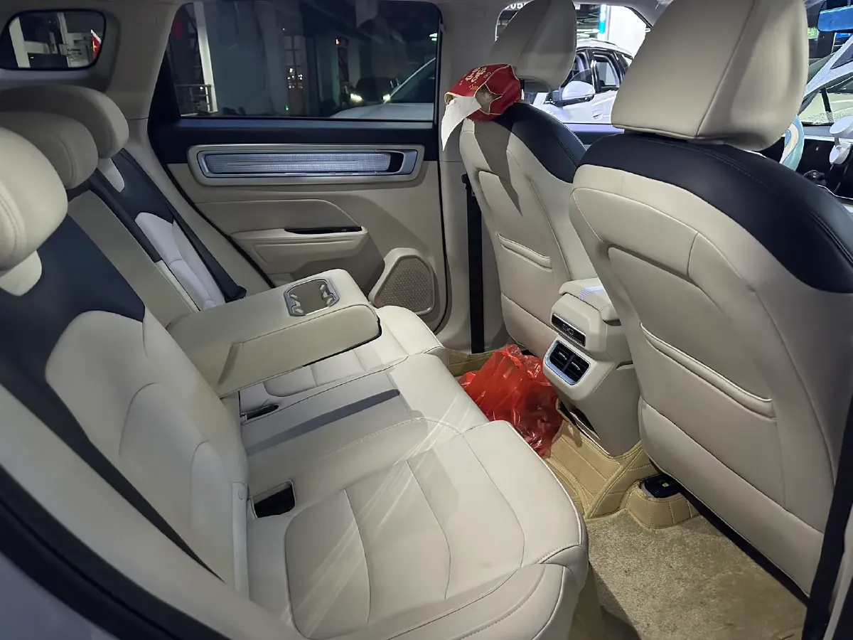 2023 Geely ICON 1.5T 181HP L4 7DCT,autocango,china used car exporter,china ev exporter,chinese used car exporter,chinese used ev exporter