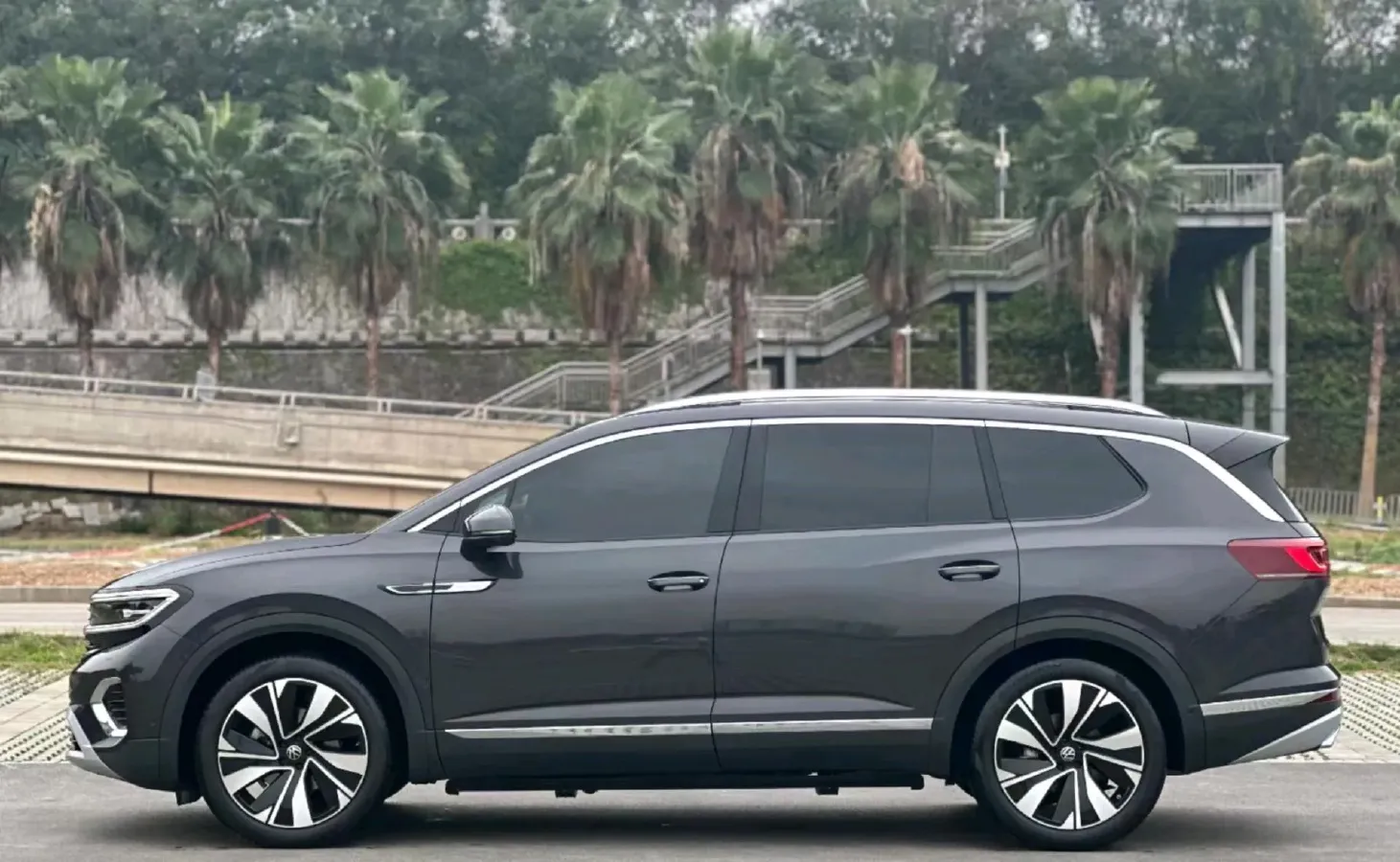 2023 Volkswagen Talagon 2.0T 220HP L4 7DCT,autocango,china used car exporter,china ev exporter,chinese used car exporter,chinese used ev exporter