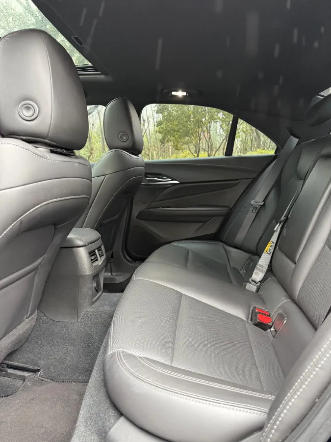 2022 Cadillac CT4 2.0T 237HP L4 8AT,autocango,china used car exporter,china ev exporter,chinese used car exporter,chinese used ev exporter