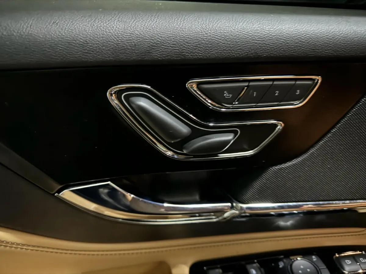 2022 Lincoln Corsair 2.0T 245HP L4 8AT,autocango,china used car exporter,china ev exporter,chinese used car exporter,chinese used ev exporter